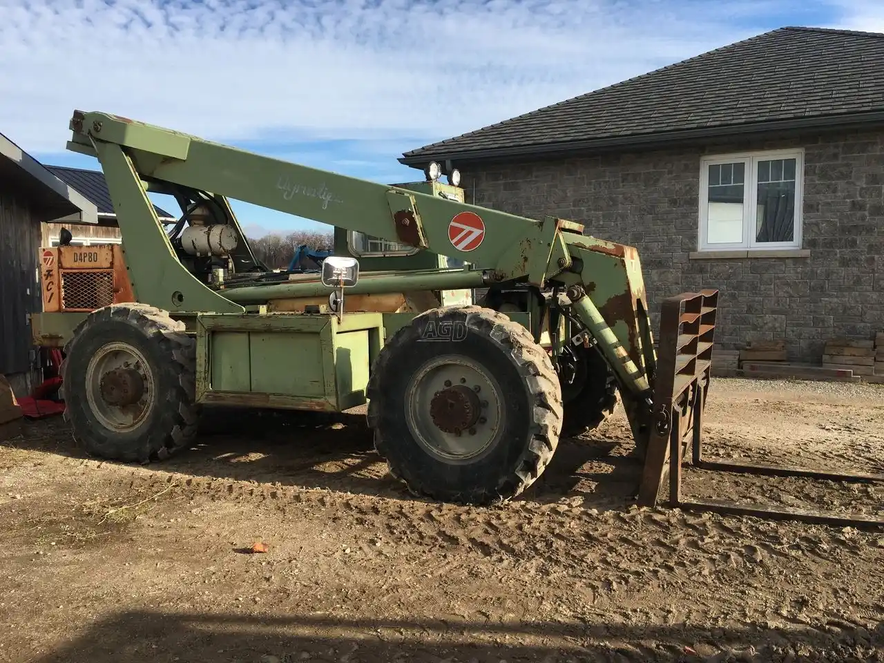 1982 Misc Dynalift D4P80 at www.mccabetractor.com